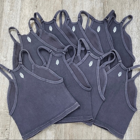 NWOT FREE PEOPLE HAPPINESS RUNS CROP - Picture 2 of 6